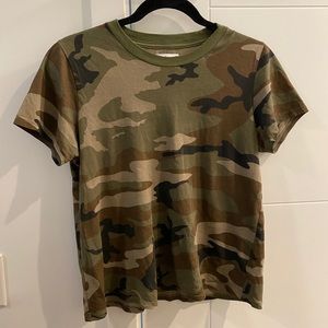 Camo Aritzia T-shirt